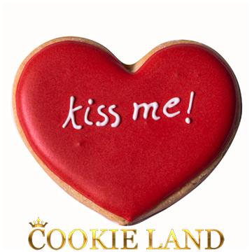 قلب قرمزkiss me
